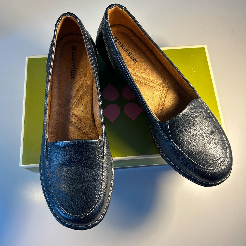 Naturalizer Shane Navy shoe